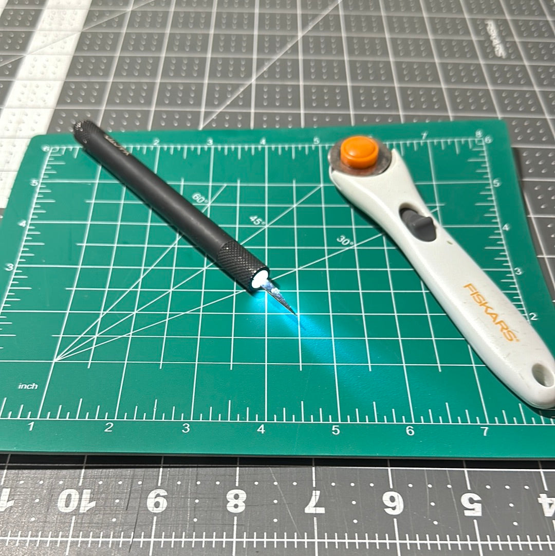 MINI CUTTING MAT 7x9” for stencils, tape etc, great for masking and graphics