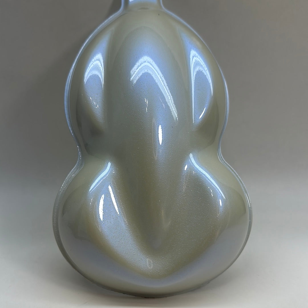 Outrageous PEARL BLUE GHOST PEARL, light blue Tri-coat three stage basecoat 1:1 mix