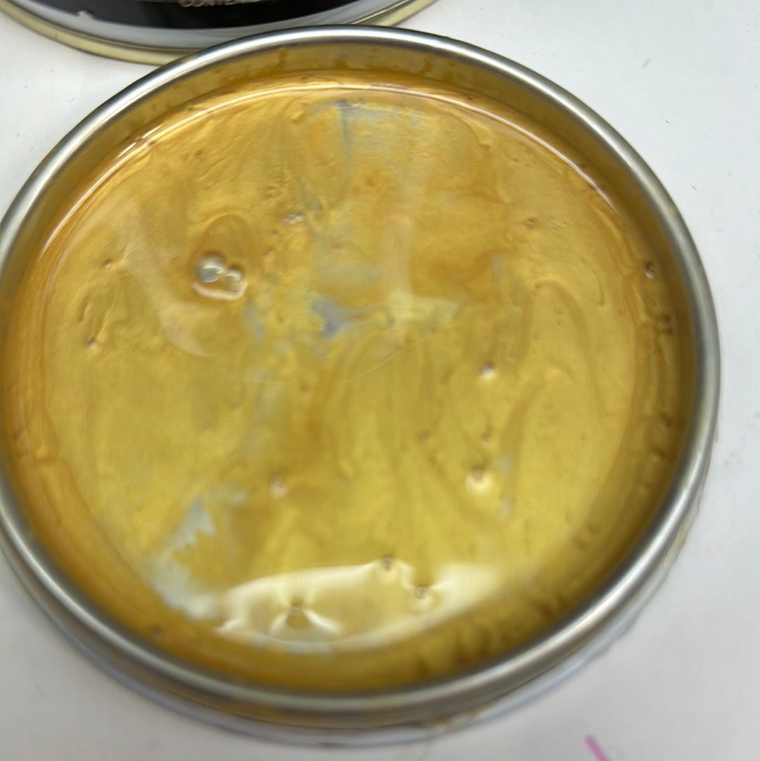 Outrageous SOLID PEARL LIGHT GOLD basecoat 1:1 mix
