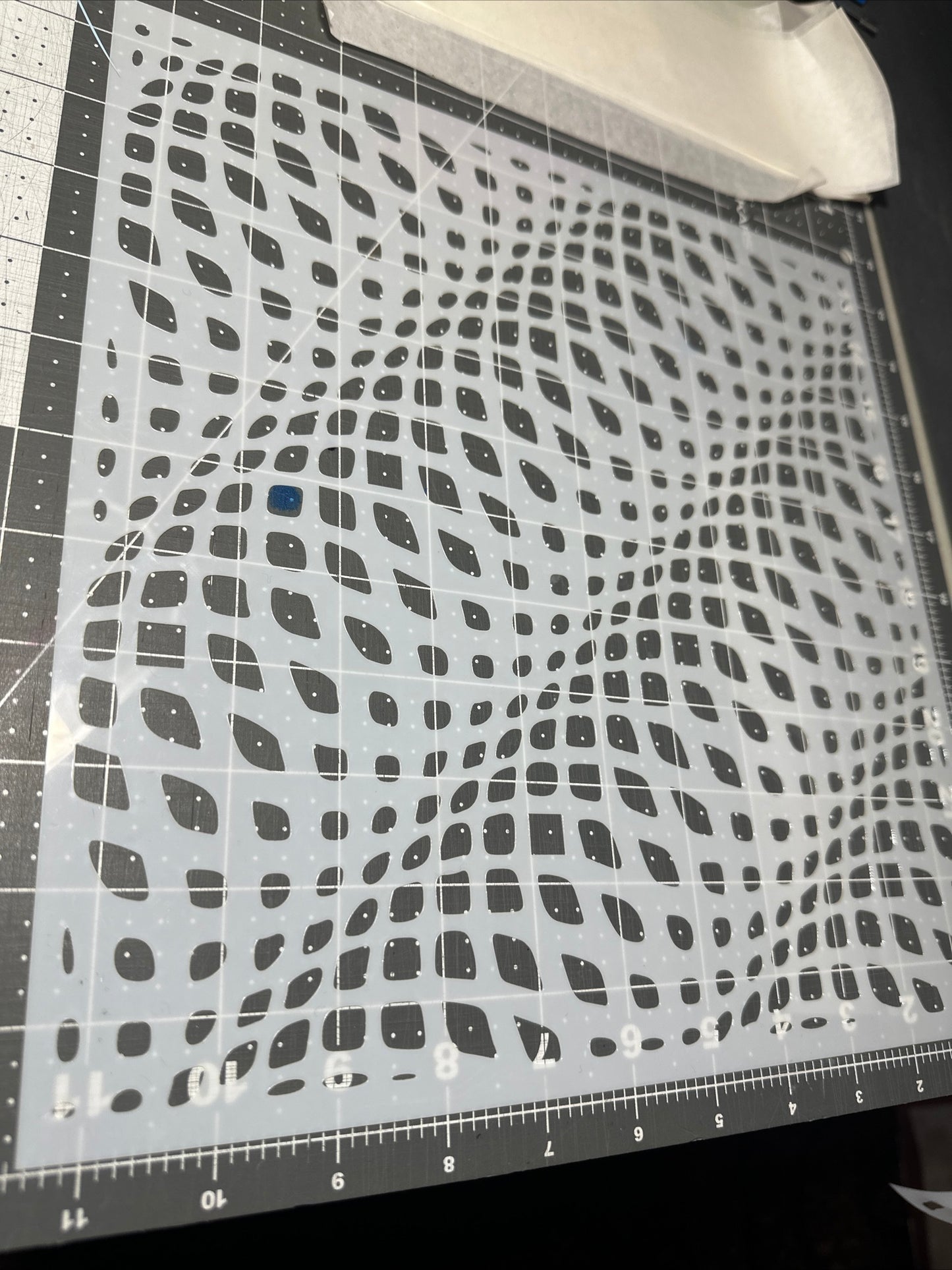 3D Snake Skin Roll Geometric 12” AIRBRUSH Paint STENCIL Mylar Reuseable