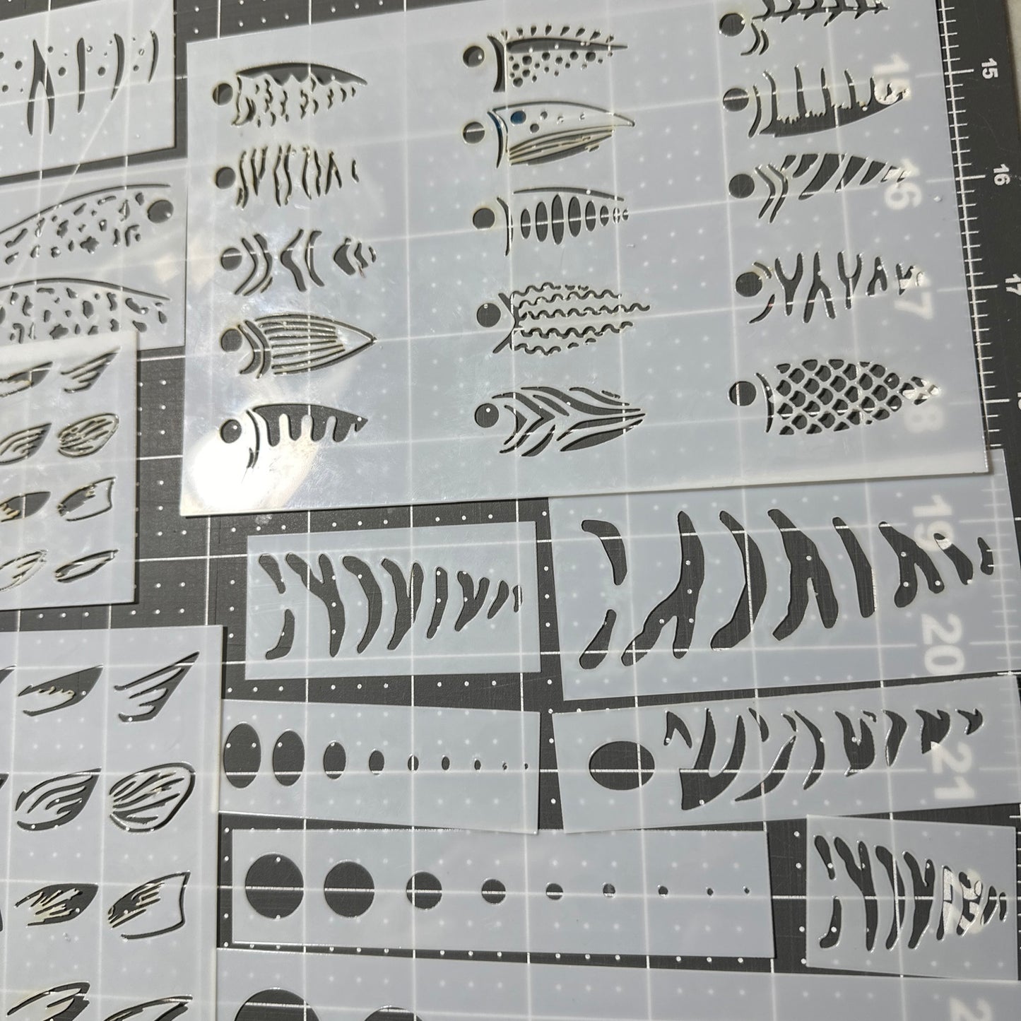 13pc FISHING FISH LURE PAINTING AIRBRUSH Custom Paint STENCIL Mylar Reusable Stencils FINS EYES CRANKBAITS