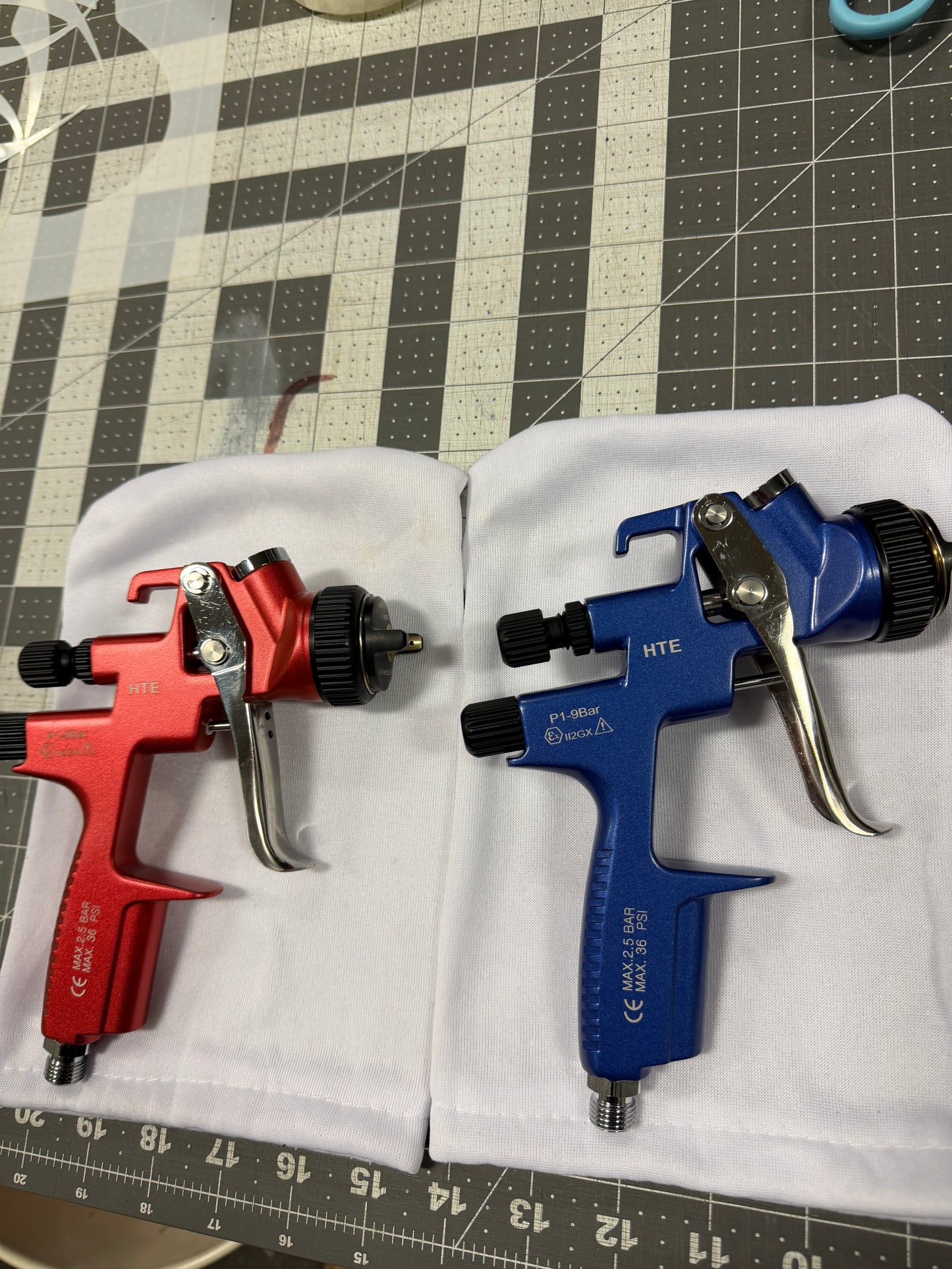 FLAKE BEAST 2.5mm LVMP PAINT GUN SPRAYER for FLAKES, SUPER HIGH BUILD PRIMER, POLYESTER FILLER