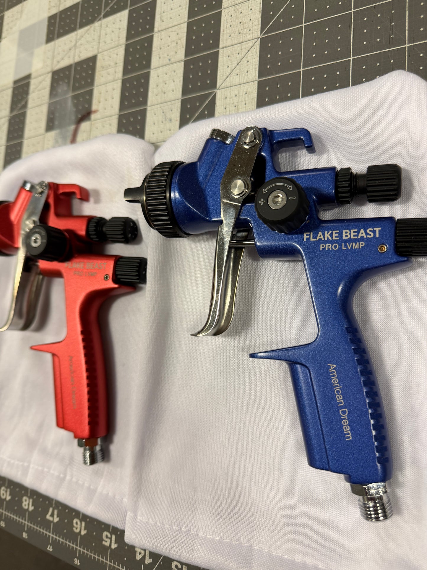 FLAKE BEAST 2.5mm LVMP PAINT GUN SPRAYER for FLAKES, SUPER HIGH BUILD PRIMER, POLYESTER FILLER