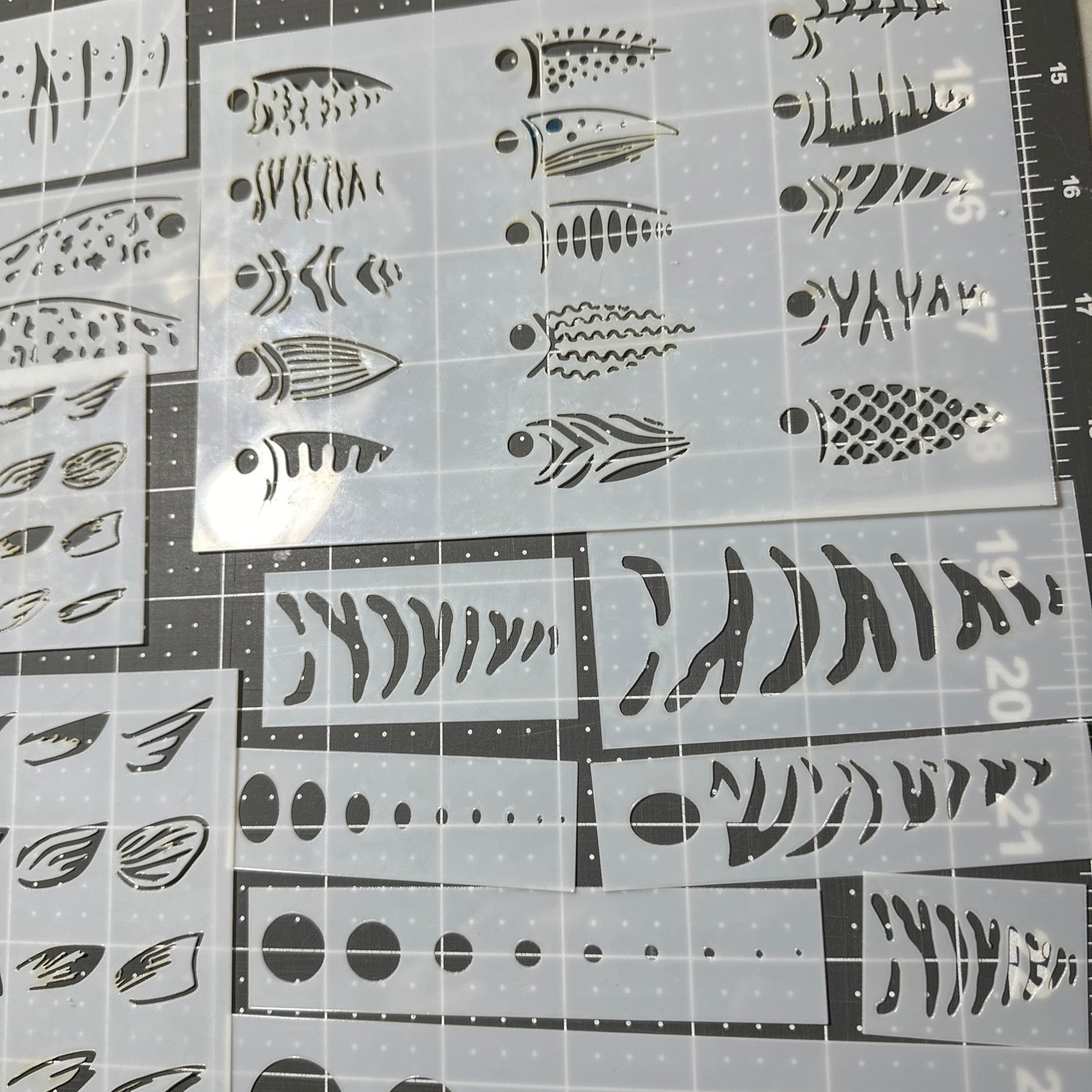 airbrush stencils fishing lure Fins v1 Assortment Stencil Works with some soft plastics as well 13pc FISHING FISH LURE PAINTING